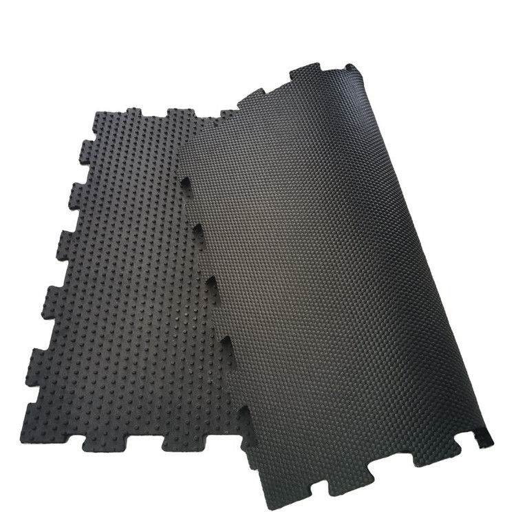 Tapis stables en caoutchouc des matériaux IATF 18mm de NR enclenchant l'anti fatigue de plancher